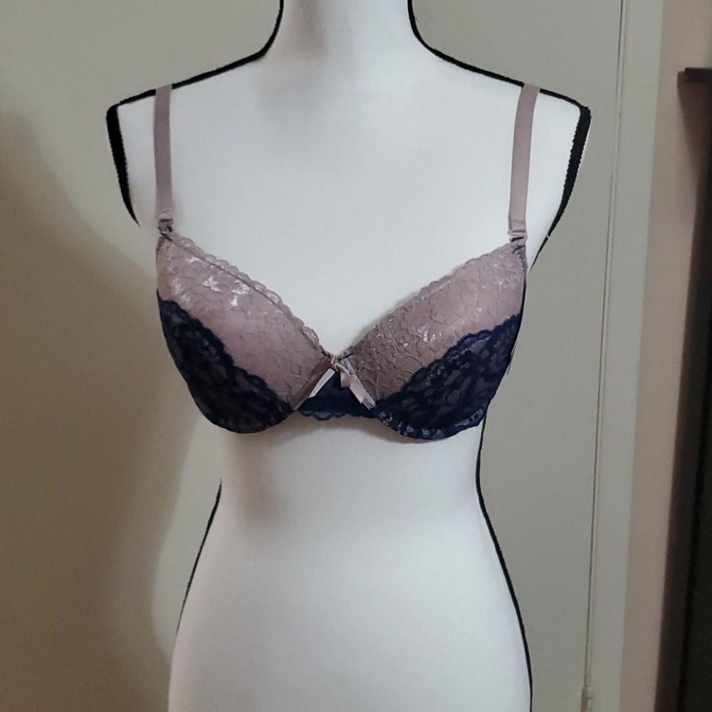 Lacy Bra's
